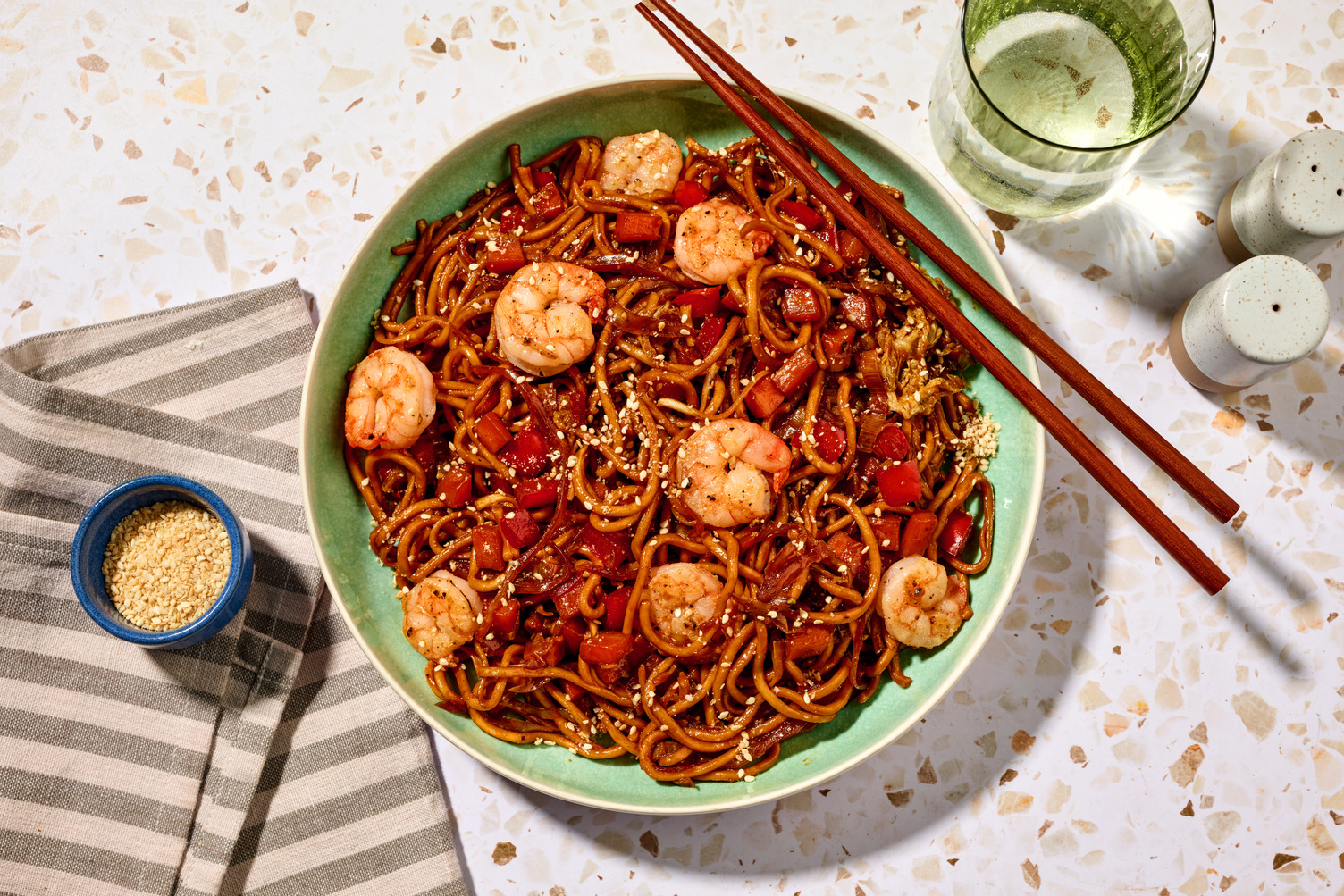 Scampi's met volkoren noedels