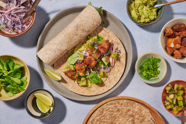 Kipwraps met kiwi en smashed avocado