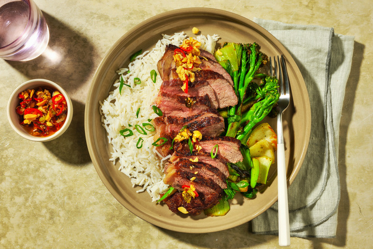 Entrecote met pikante pinda-olie en broccolini