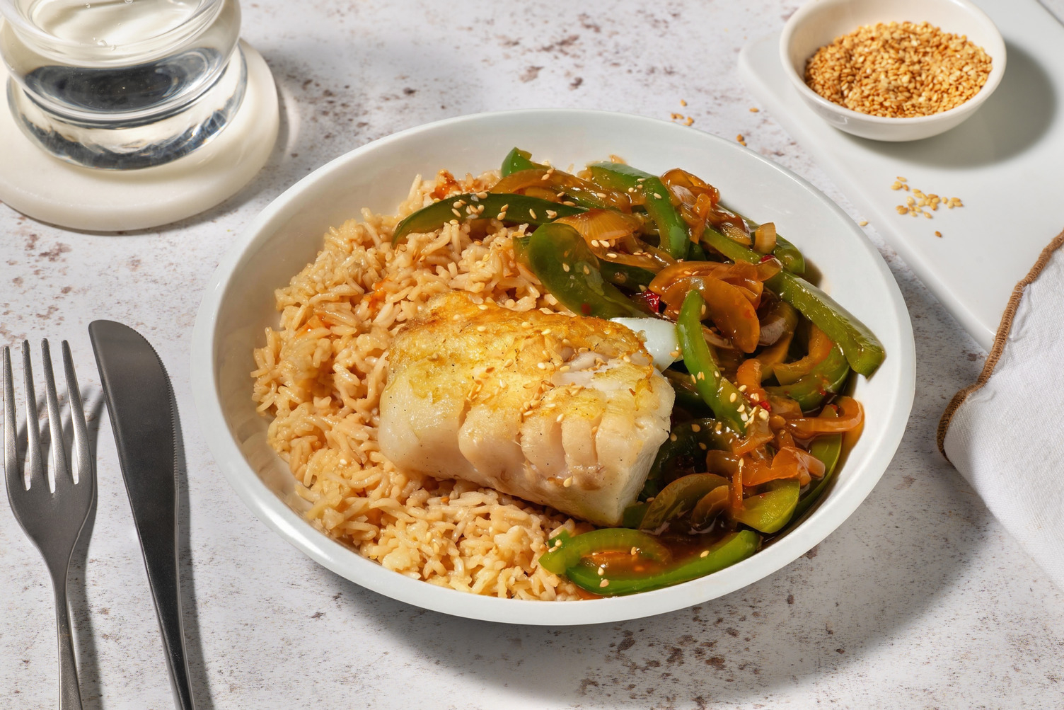 Torsk i sötsur paprikasås