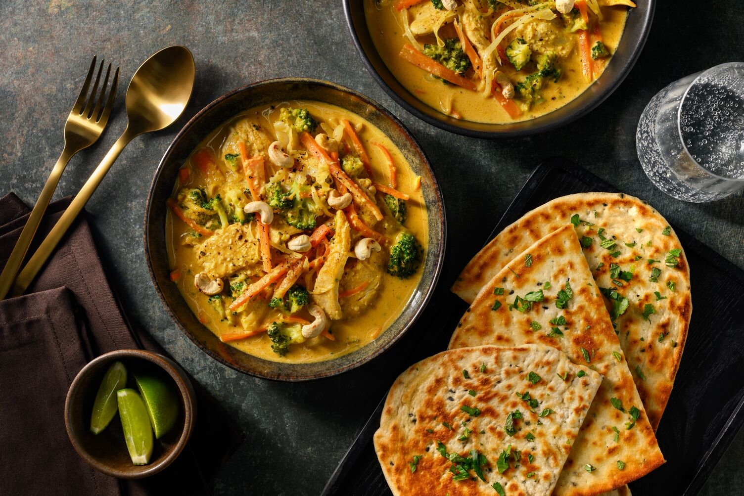 Duftendes  Poulet-Korma mit buntem Gemüse