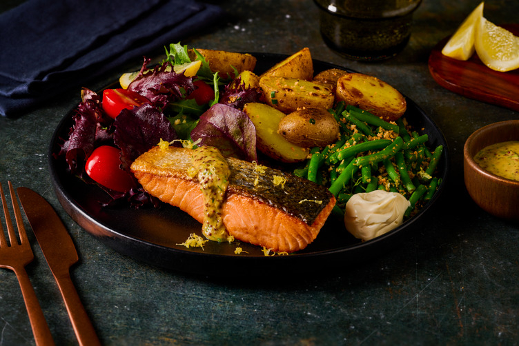 Zalm met citroen-kruidendressing