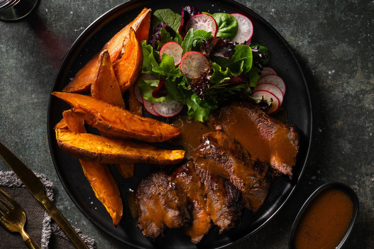 Tagliata di manzo 'fusion' laccata al miele e miso