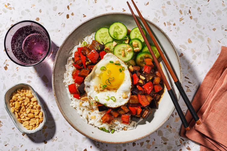 Œuf au plat & sauté d'aubergine « swicy »