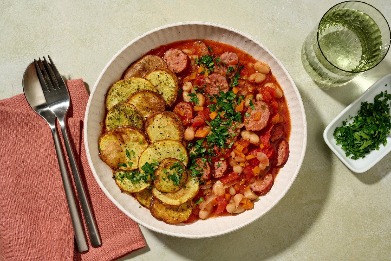 Saucisse fumée & haricots blancs sauce tomate