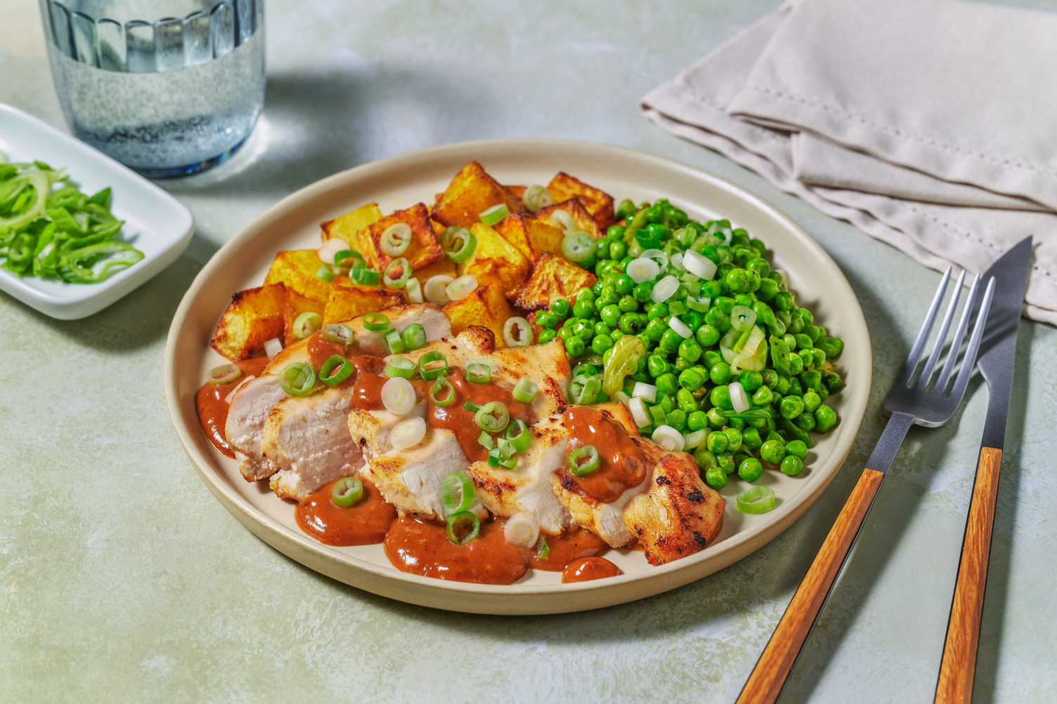 Poulet doré & sauce curry-abricot