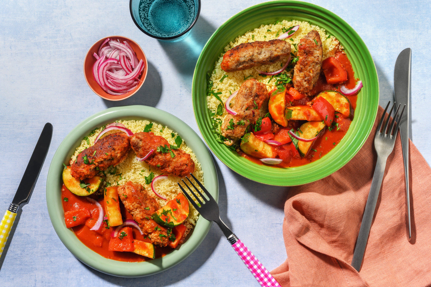 Blandfärskoftas i tomatsås med couscous