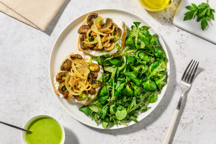 Tostadas de champiñones al perejil con ricotta italiana