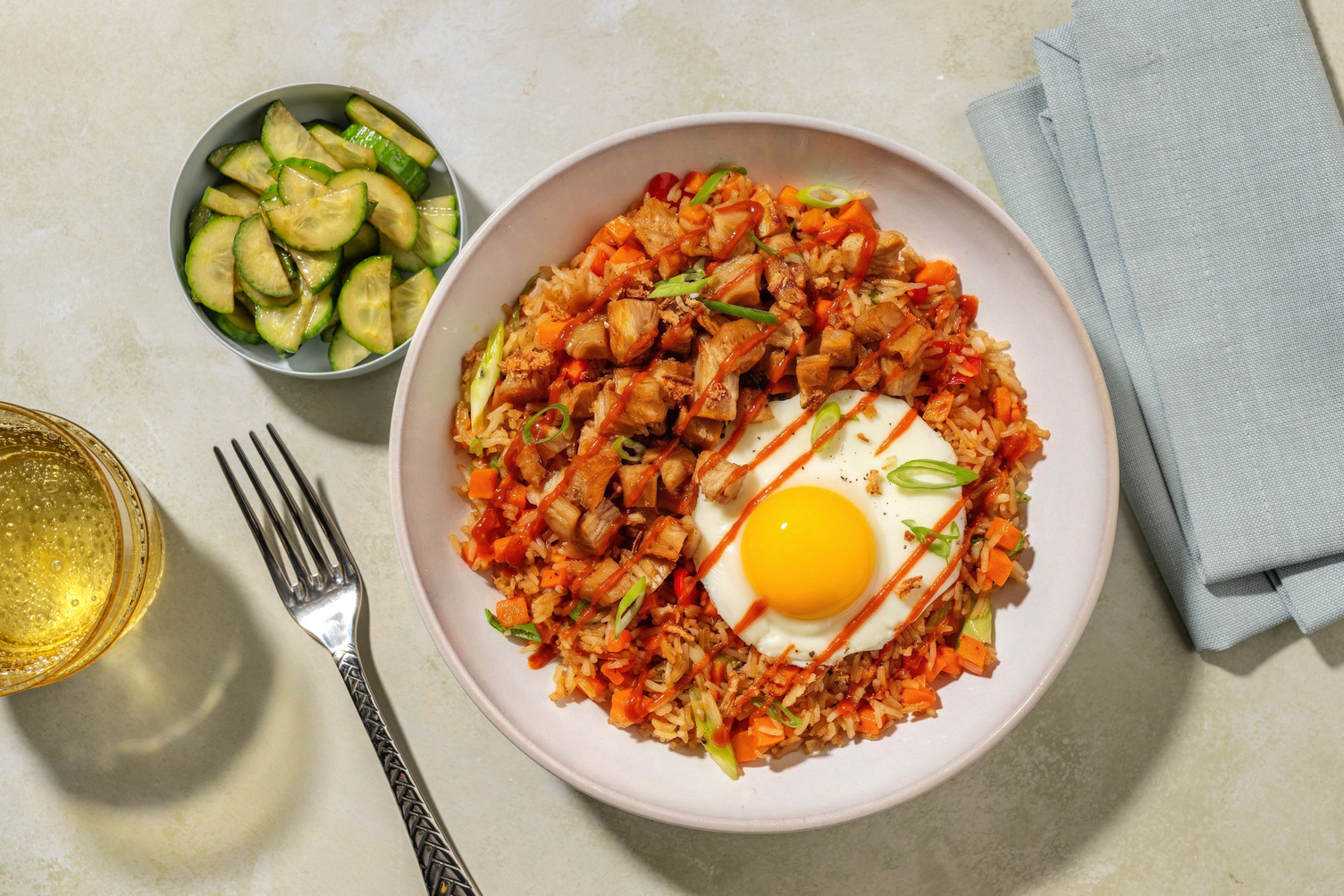 Riz sauté aux émincés veggie & sriracha