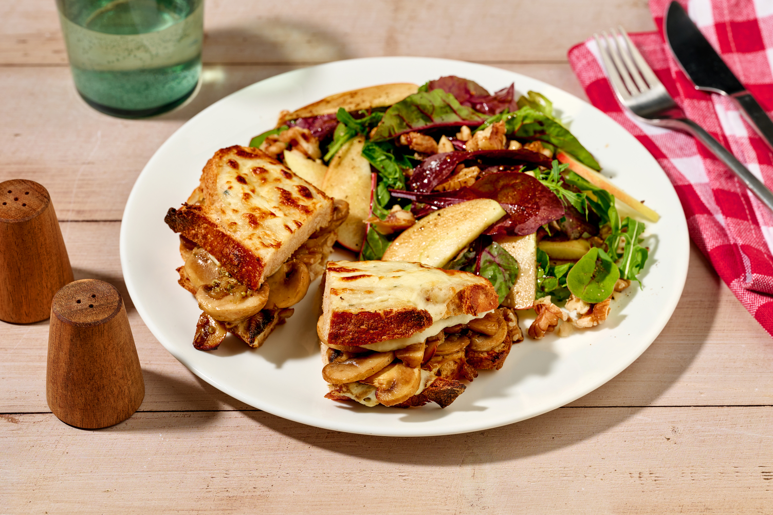 Croque champis & béchamel à la fourme d'Ambert