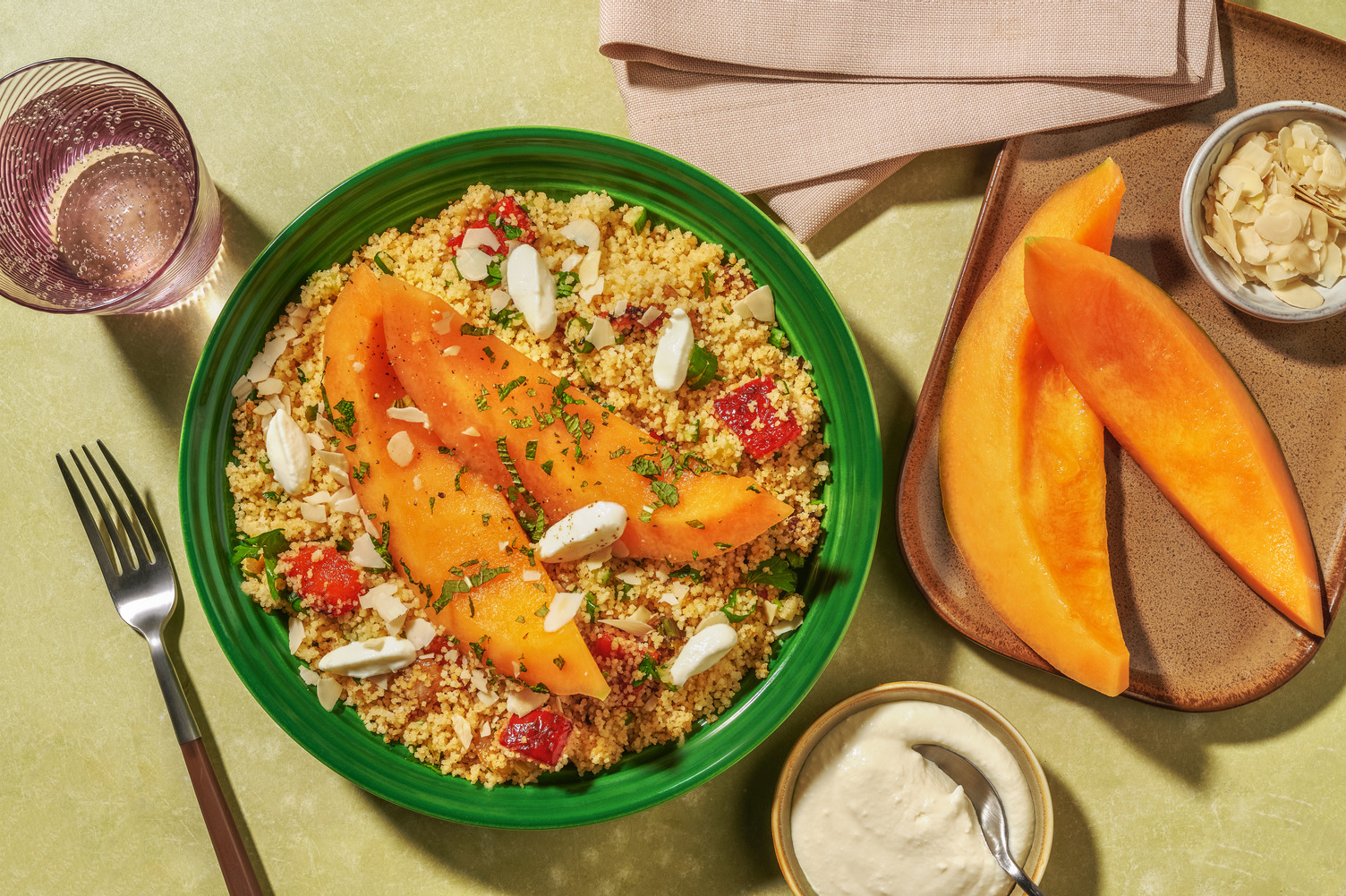 Taboulé au melon, fromage frais & amandes