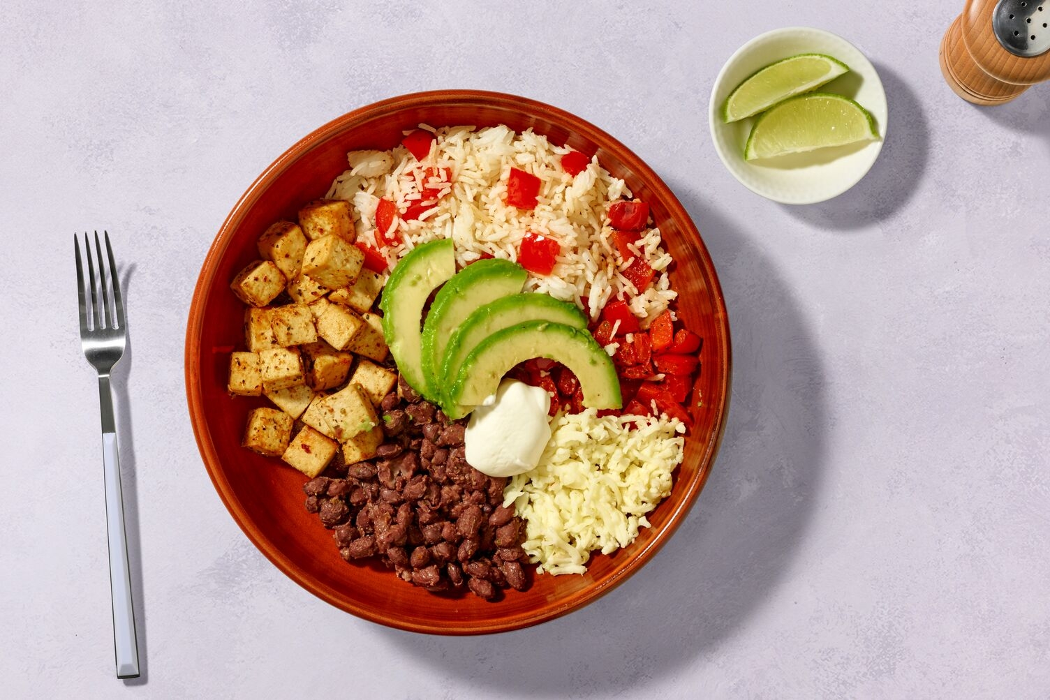 Burrito bowl : tofu, avocat & sauce yaourt