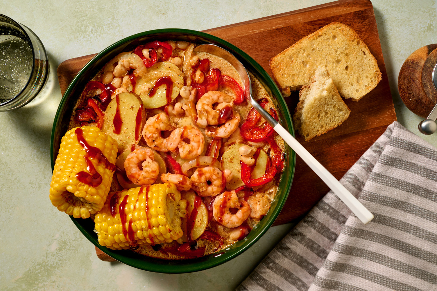 Spicy Cajun Prawn and Corn on the Cob Chowder