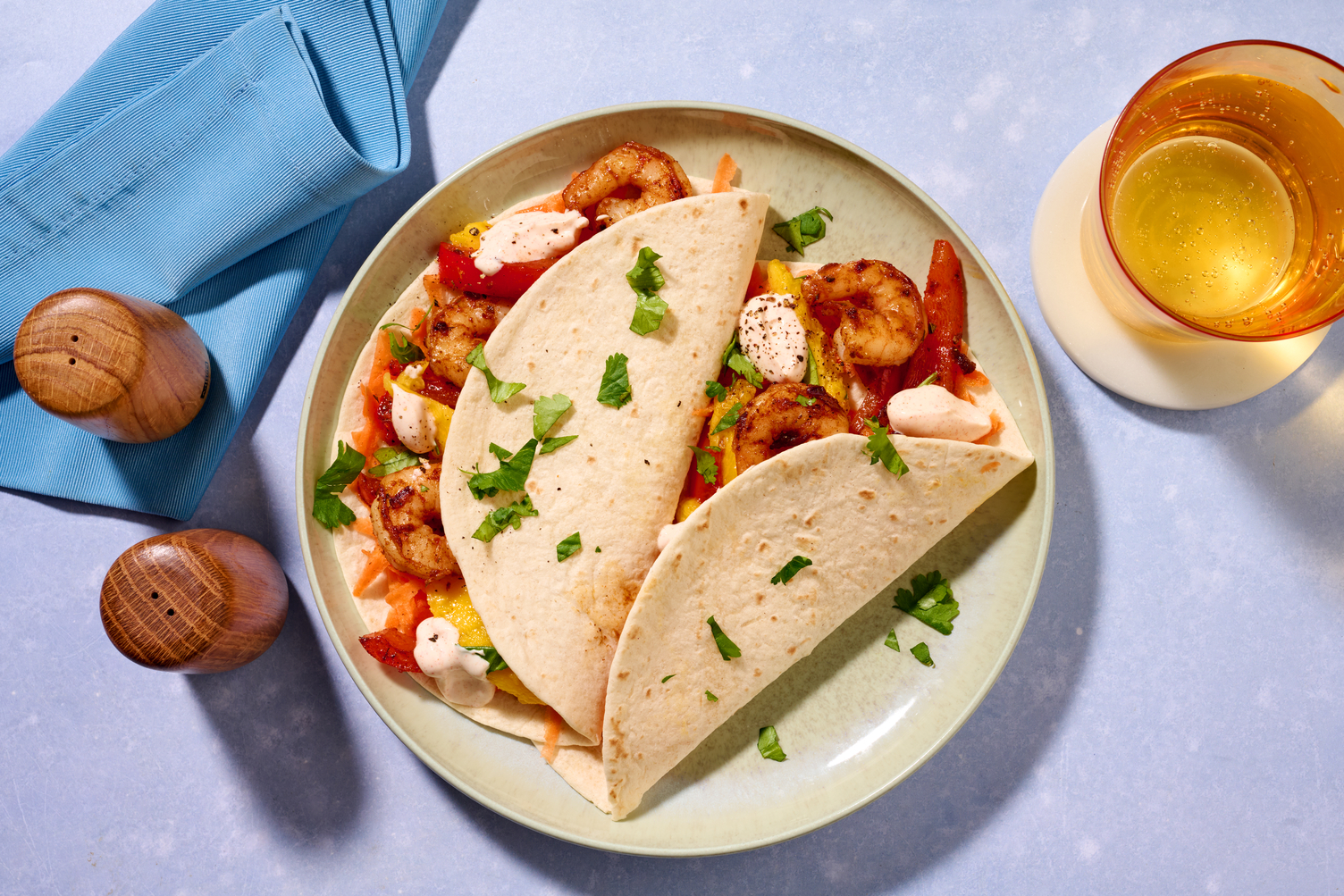 Tacos complets crevettes, mangue & sauce yaourt