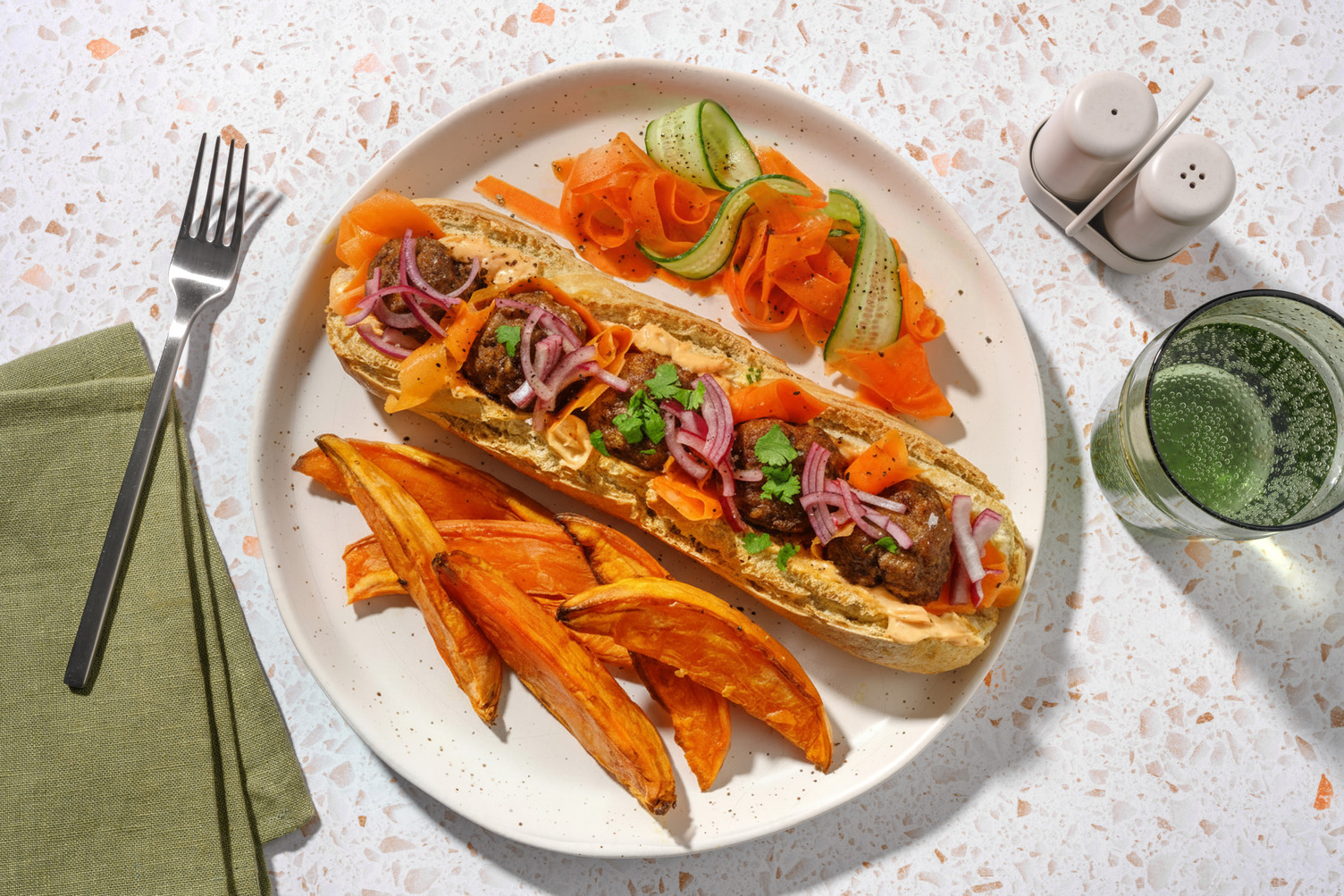 Hot dog boulettes de porc façon Banh Mi