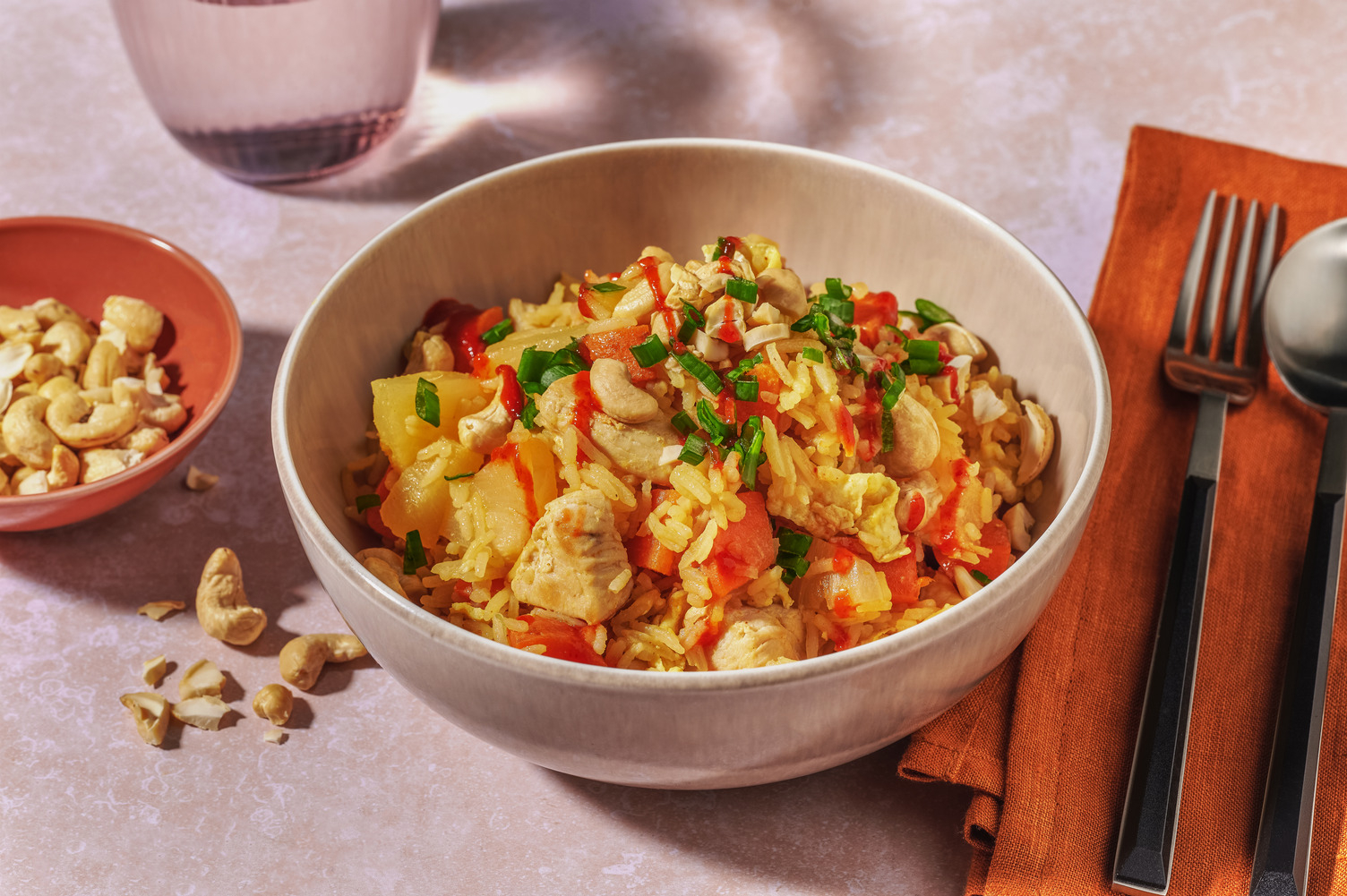 Khao Pad Sapparod : poulet & ananas sautés