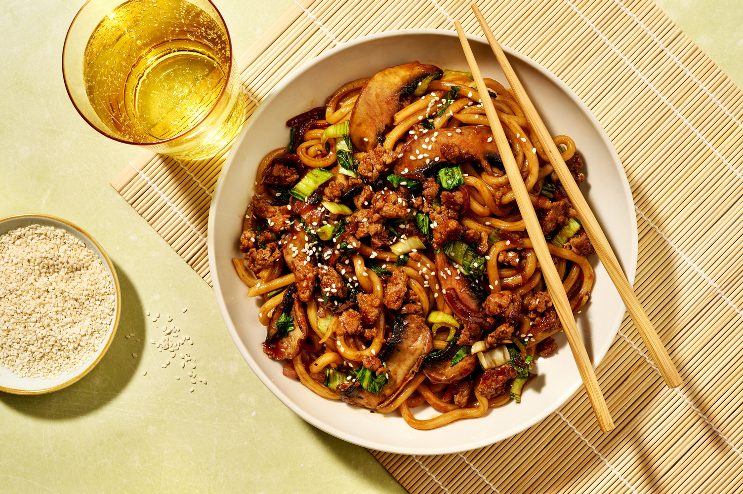 Udon teriyaki & porc épicé à la sauce sriracha