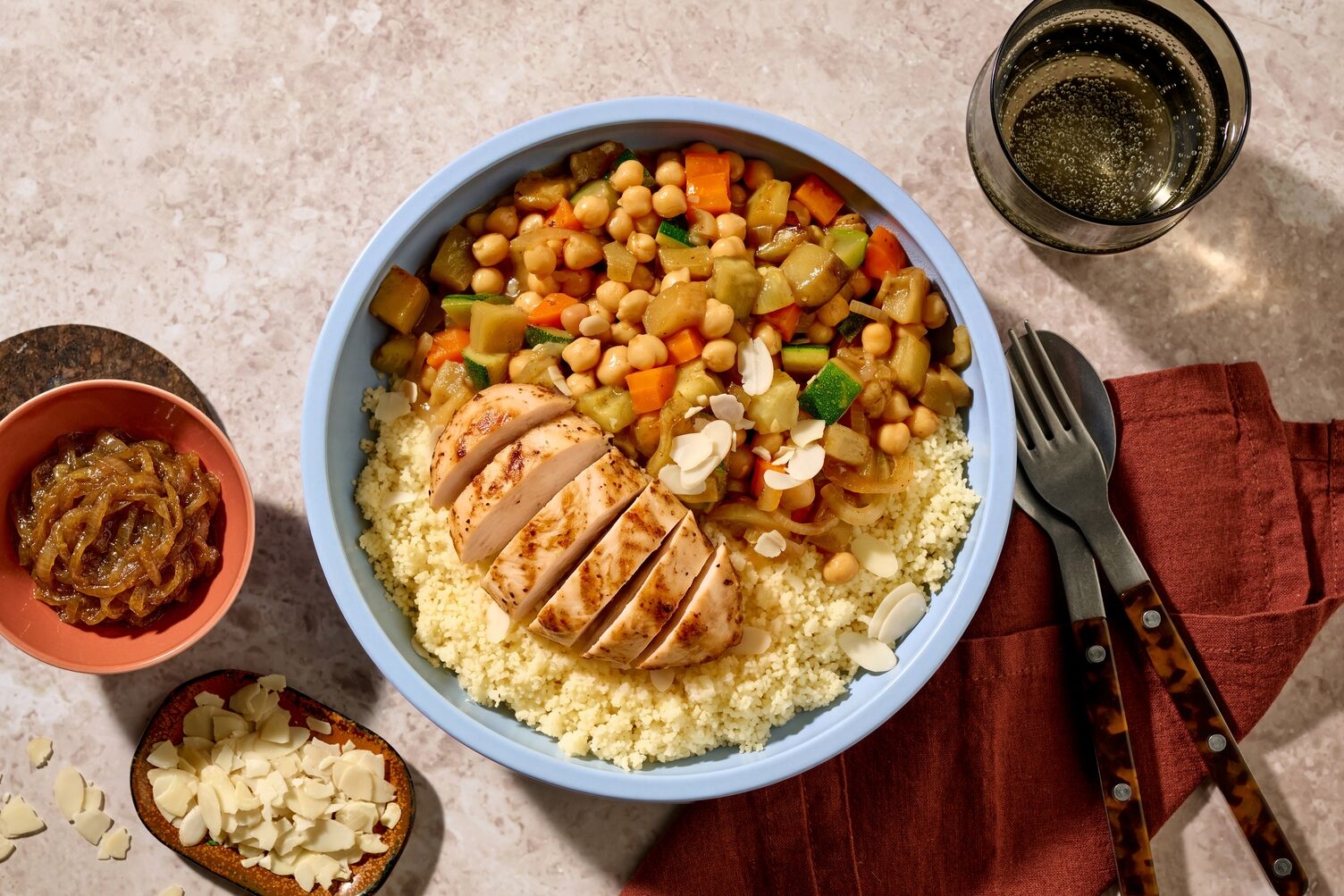 Marokkanischer Couscous mit Bio-Hähnchen