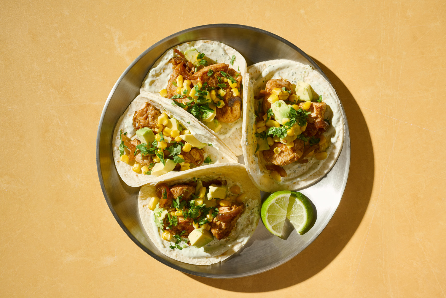 Tacos péruviens rapidos : poulet, avocat & maïs