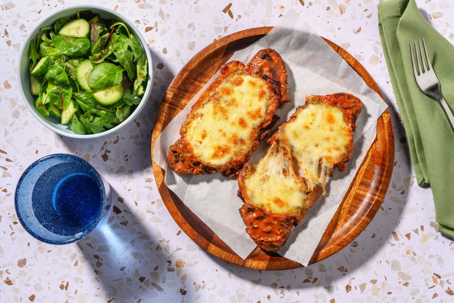 Bruschetta grillée mozza, épinards & origan