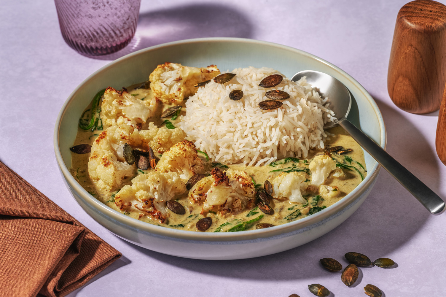 Rostad blomkål i grön currysås