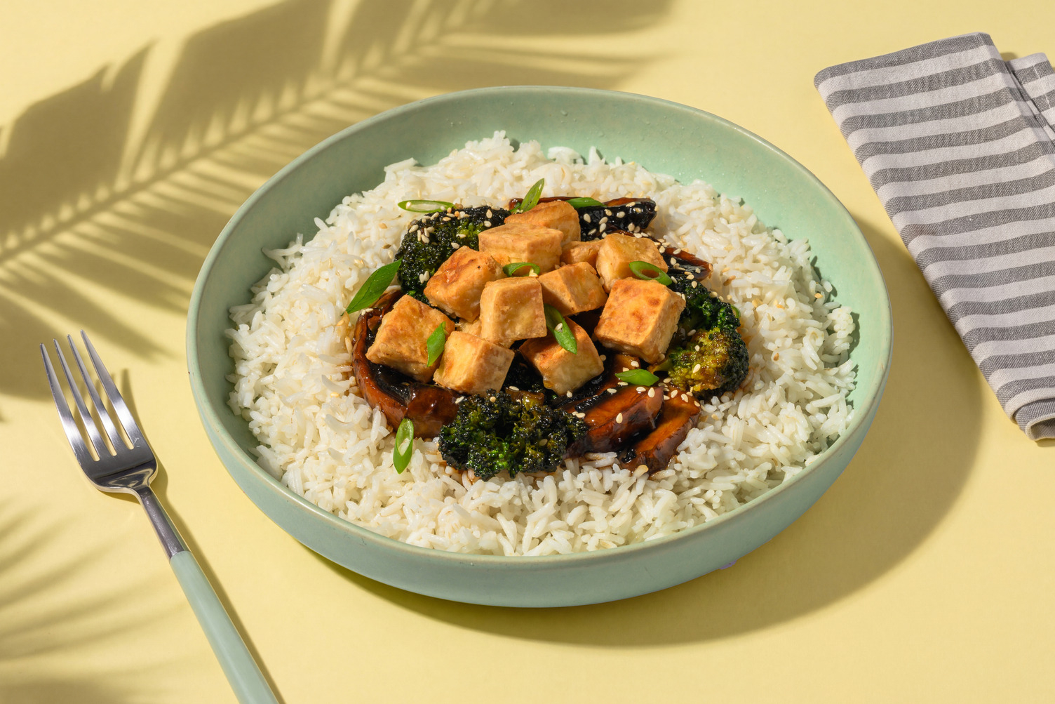 Teriyaki Stir-Fry mit Tofu und Broccoli