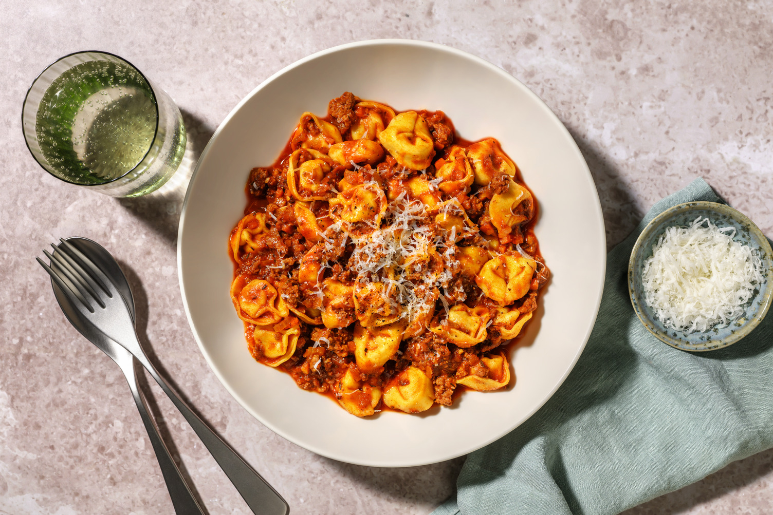Tortelloni ricotta-épinards sauce bolo