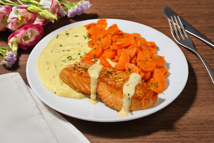 Extra de salmón noruego con salsa de mostaza y eneldo 