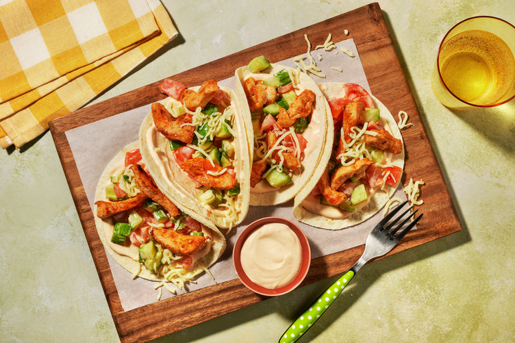 Piri-Piri Poulettacos mit Käse, Gemüse & Aioli