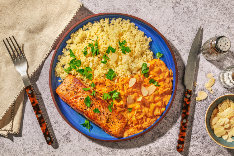 Salmon and Creamy Sun Dried Tomato Rosso Sauce