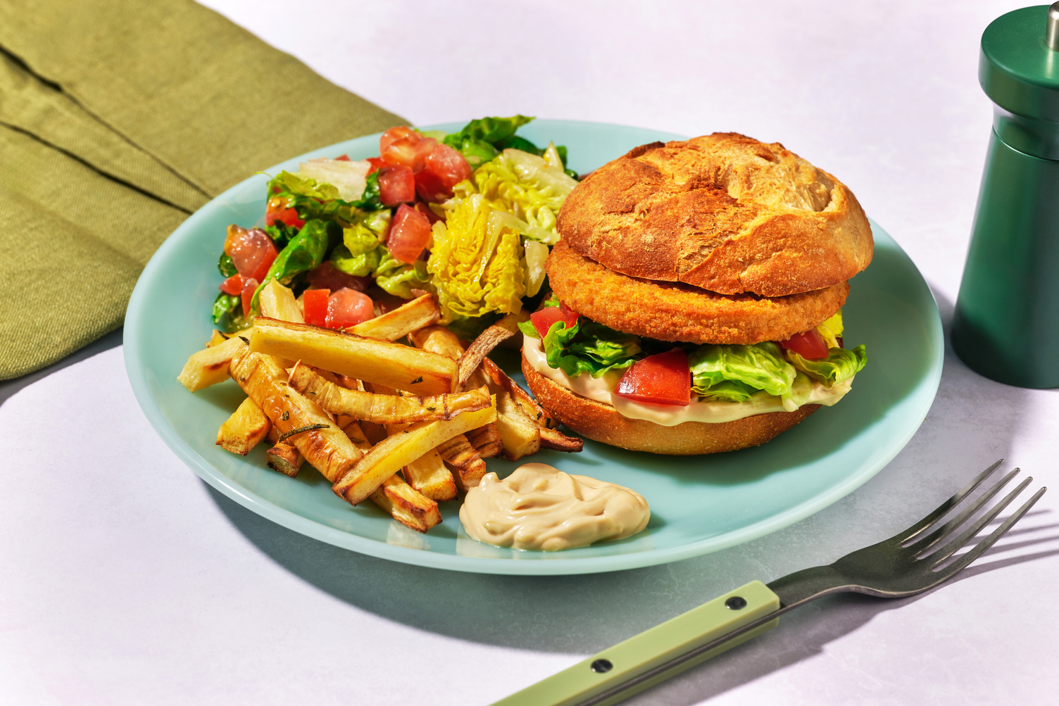Burger végé façon poulet, sauce ail & Grana Padano