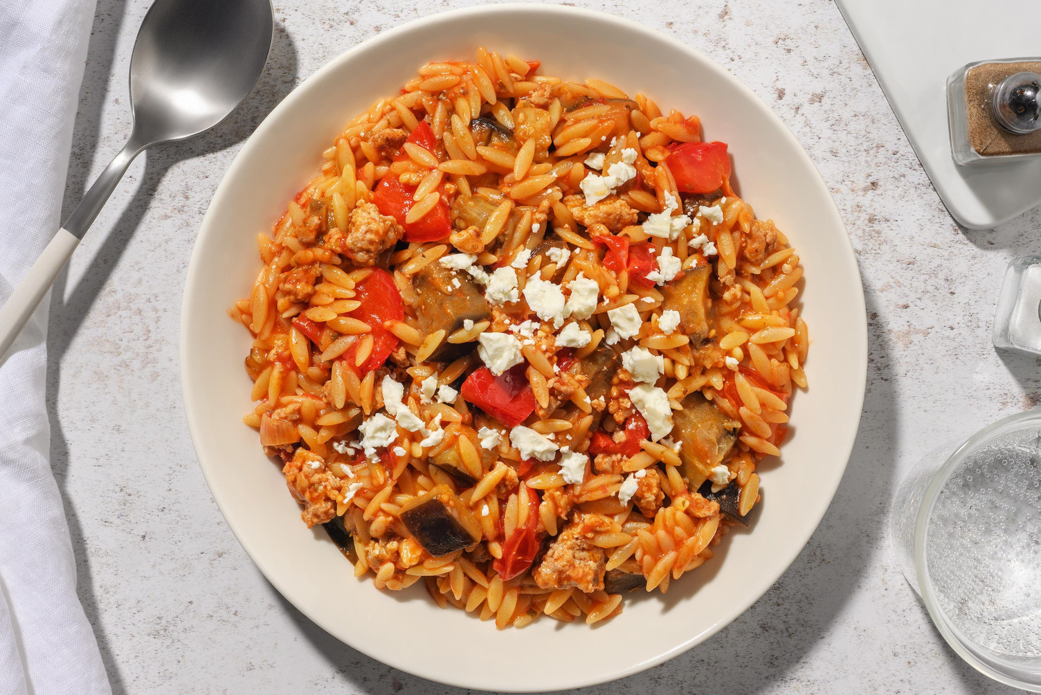 Mediterrane orzo met kipgehakt