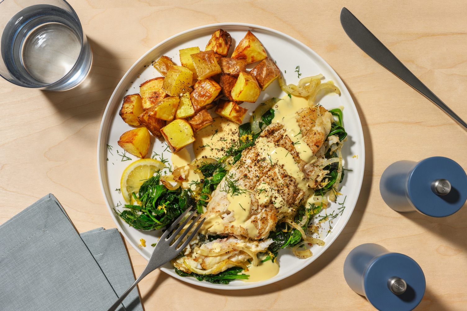 Tilapia Florentine met hollandaisesaus