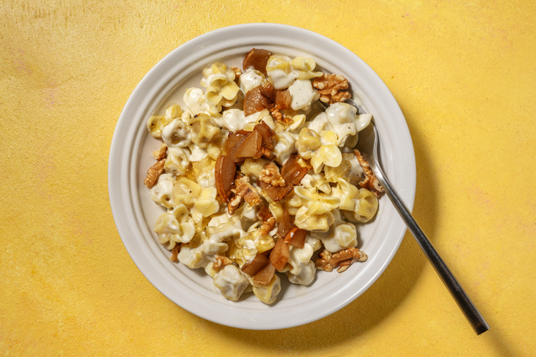 Fiorelli de setas exprés con salsa de queso azul