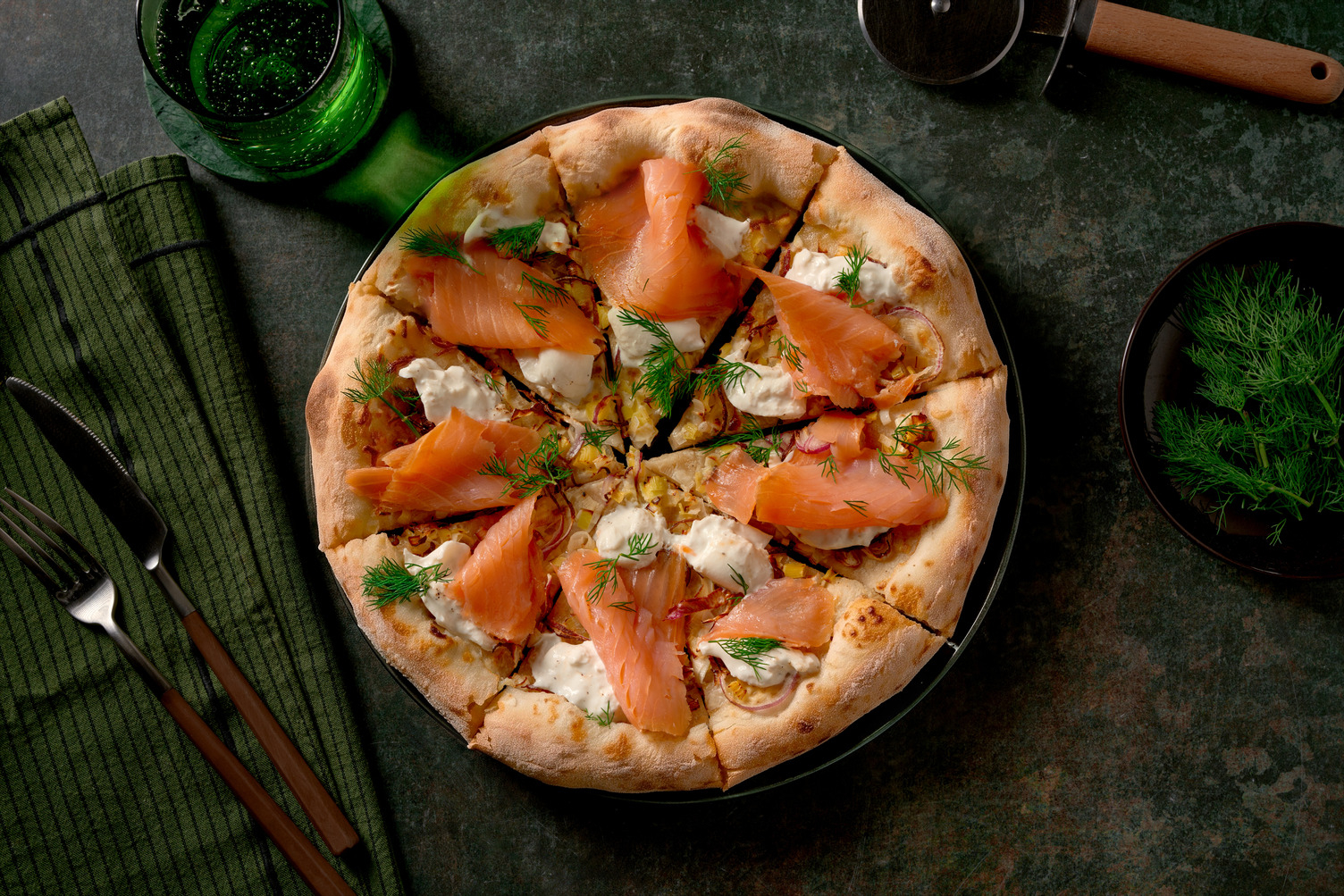 Pizza saumon fumé & stracciatella à la truffe