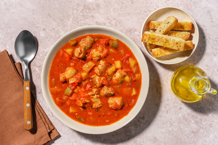 Letscho: guiso húngaro con salchichas de cerdo