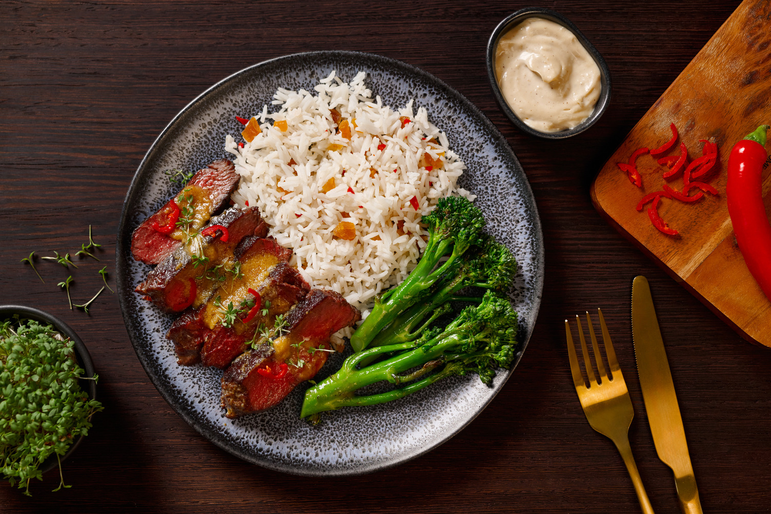 Misobutter-Bio-Roastbeef auf Aprikosen-Reis