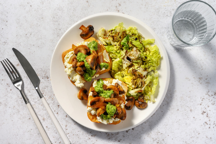 Tostadas de champiñones con ricotta italiana y ternera