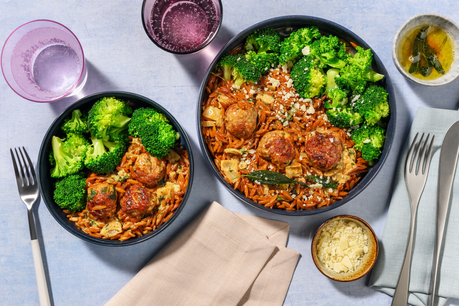 Approuvé par les enfants : boulettes de viande & orzo complet au brocoli