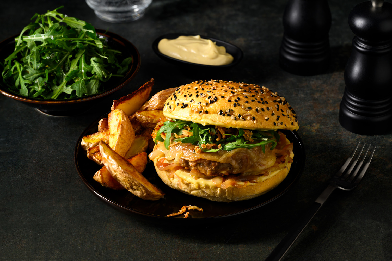 Le Cantalou : burger cantal AOP & potatoes