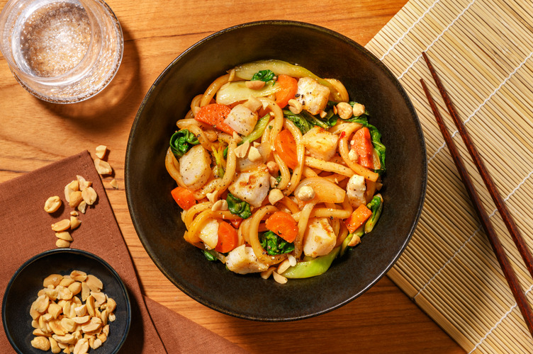 Szechuan Chicken Stir-fry mit Udonnudeln