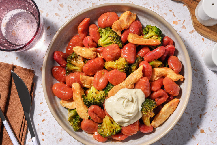 Rote Beete-Gnocchi mit Hähnchen