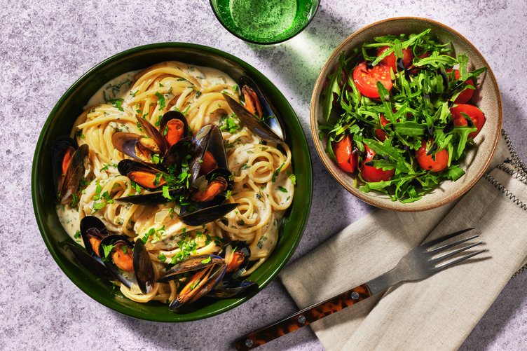 Creamy Garlic Mussel Linguine with Prawns