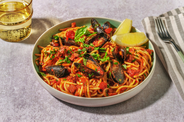 Miesmuscheln und Chorizo auf Spaghetti