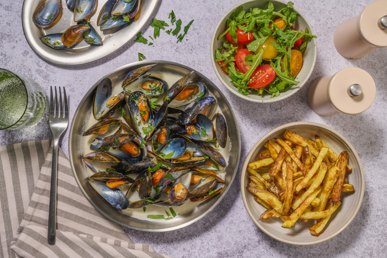 Lemon, Parsley and White Wine Moules Frites