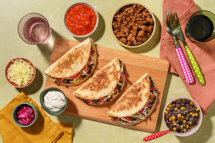 Kunterbunte Quesadillas mit Mais & Bio-Rinderhack