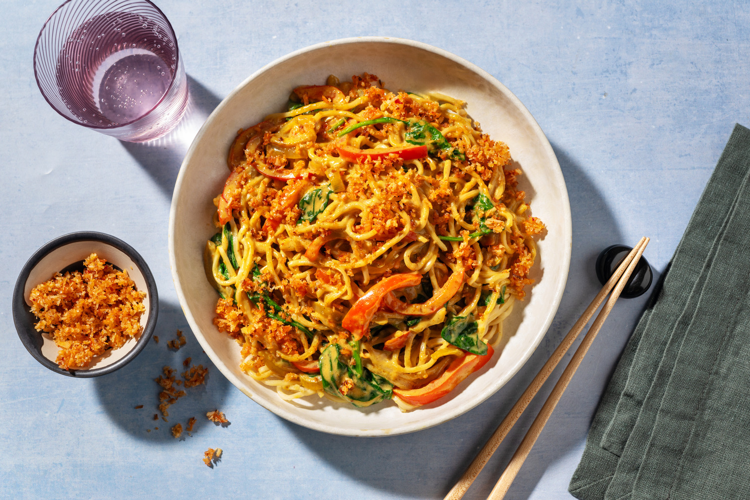 Curry à la cacahuète, garniture relevée à la coco