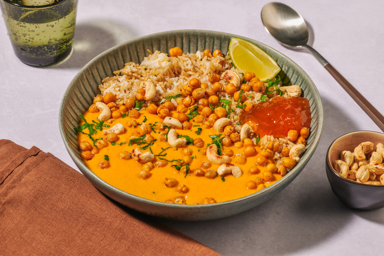 Krokante kikkererwten met zoete romige currysaus