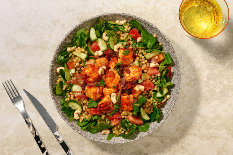 Bowl met harissa-grillkaas en honing-mosterddressing