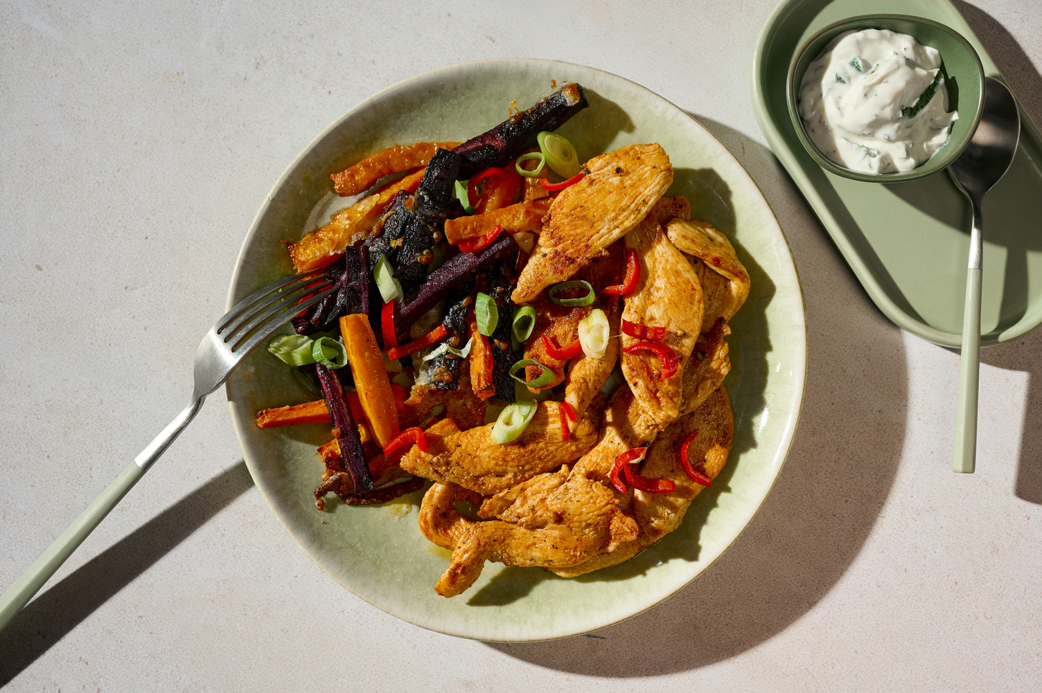 Loaded Veggie Fries mit veganem Filet
